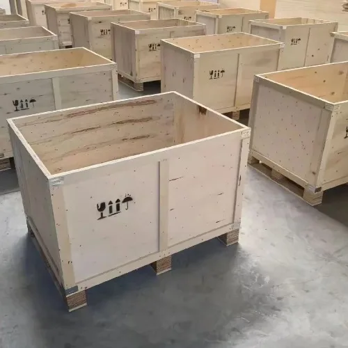 Heavy-duty reinforced wooden export crates used for packaging modular aluminum pergolas, optimized for safe global shipping and wholesale e-commerce distribution.